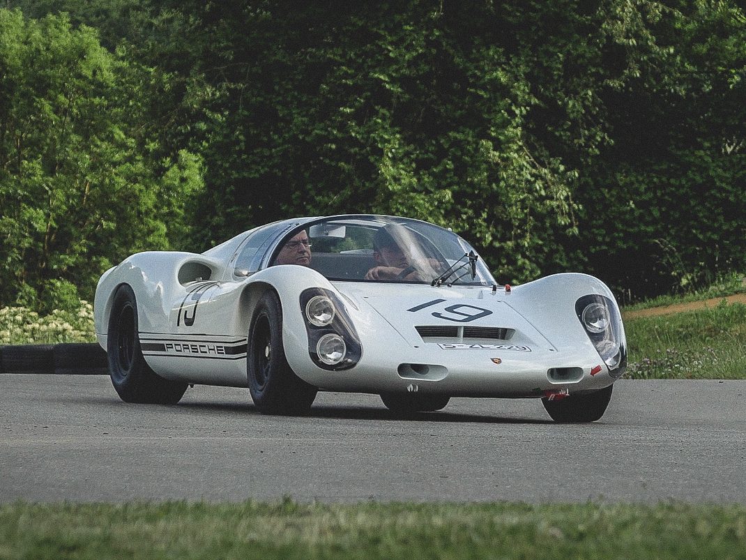 PORSCHE 910 – Restored for race